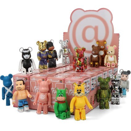 Figur MedicomToy Mystery Box Bearbrick Series 45 Geneva Store Switzerland